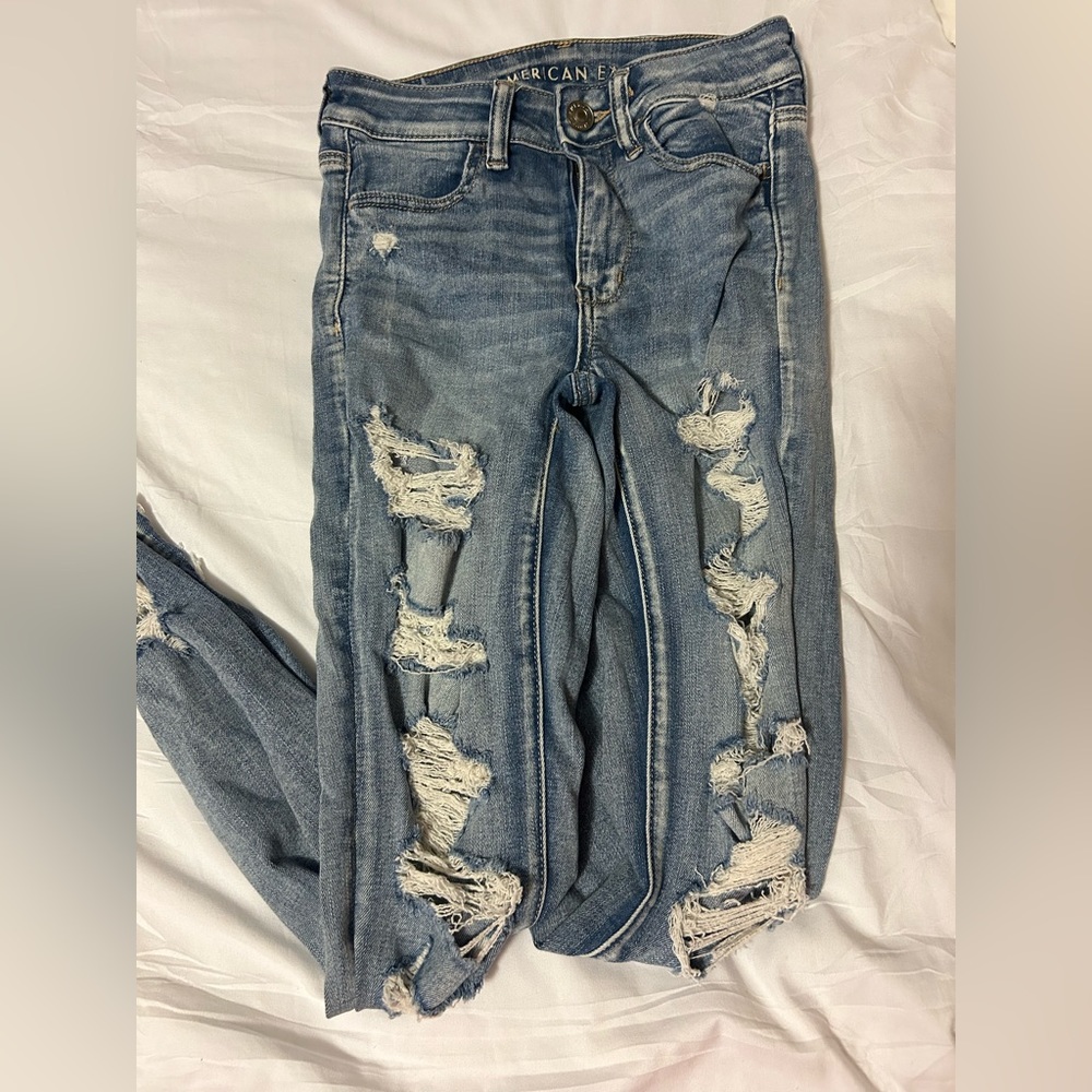 American Eagle Distressed Skinny Jeans Size 2 Short
